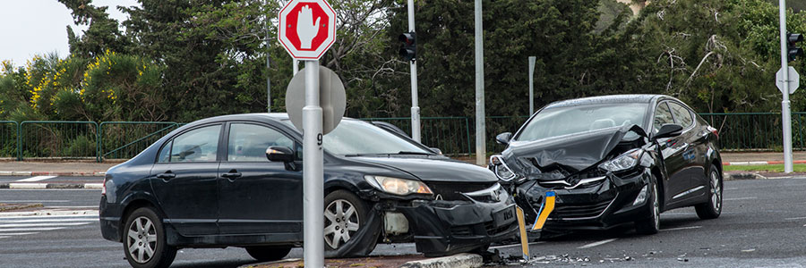 Common causes of intersection crashes